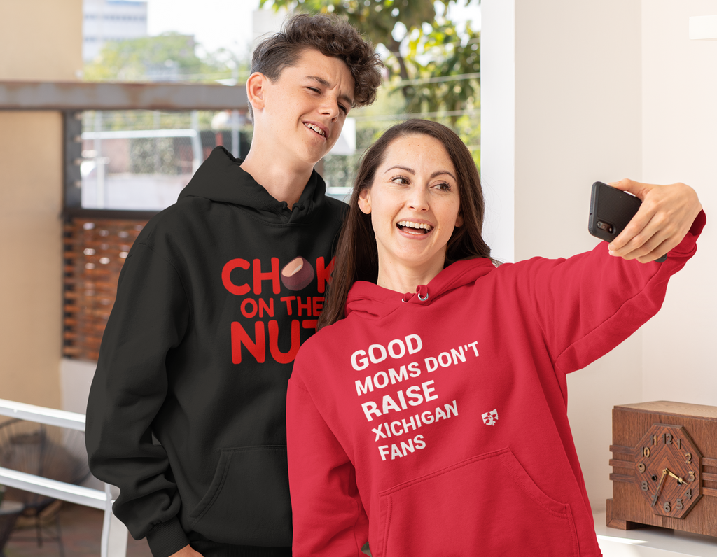 Good moms don’t raise Michigan Fans Hoodie - Mistakes on the Lake